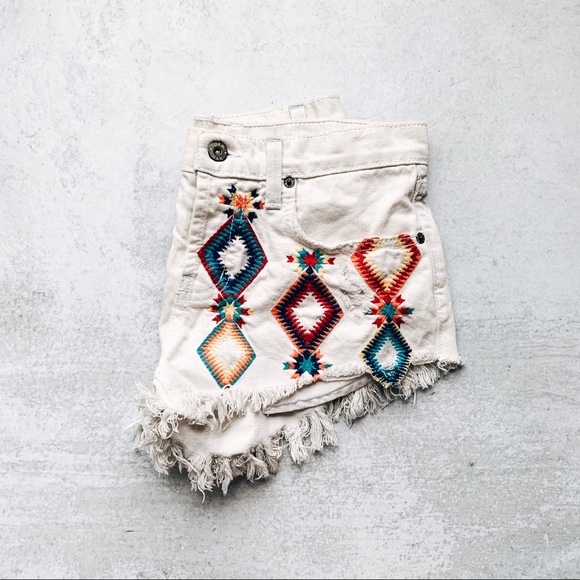 CARMAR • white denim embroidered shorts - Picture 2 of 8